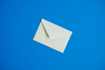 mail on blue background   メール　青色背景