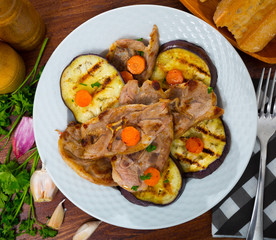 Barbecued lamb chops with aubergine