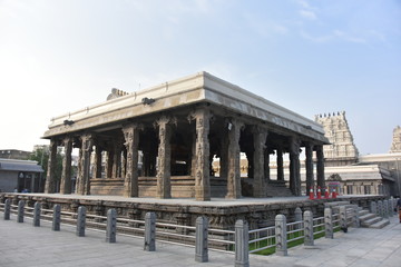 Fototapeta na wymiar Kamakshi Amman Temple, Kanchipuram, Tamil Nadu, India
