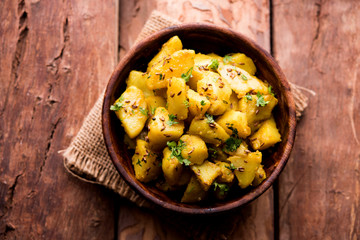 Jeera Aloo is a Indian main course dish which goes well with hot puris, chapatti, roti or dal....