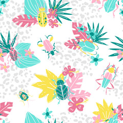 Vector doodle seamless pattern with big decorative tropic bugs a