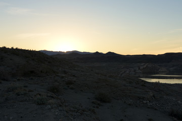 Fototapeta na wymiar Lake Mead im Sonnenuntergang