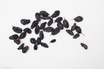 Dried black grapes, Pattern of nuts form