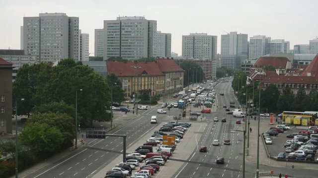 The Leipziger Straße in Berlin, a pulsating street in Berlin. In this time lapse you can feel the rhythm of the city. It is impressive how the otherwise so chaotic traffic finds its order here.