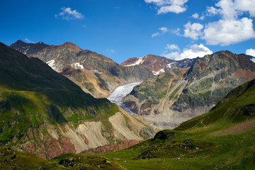 Kaunertaler Gletscher in den Zentralalpen zwischen der Schweiz, Italien und Österreich von der...