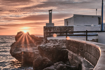 Casa de pescador al atardecer