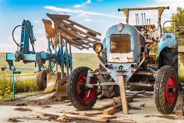 Obraz premium alter Traktor 