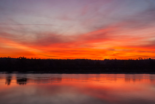 Sunset on the river © Alex Bu