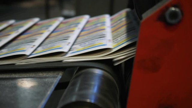 printing newspapers in typography
