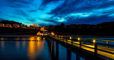 Fototapeta na wymiar Sellin Seebrücke am Abend