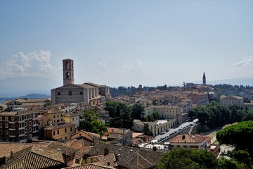 Obraz premium panorama ,lake,trasimeno, italy, reflections, blue, sky, clouds, beautiful, horizon, , tourism, view, travel, beauty, europe, water, fishers, island, landscape, outdoors, nature, clouds, coast, calm, 