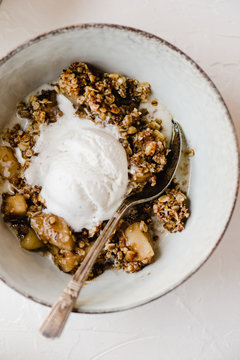Gluten Free Apple Crisp ala Mode