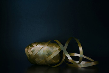 Curling Ribbon - Golden gift wrapping band 
