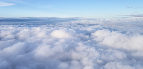 Obraz na płótnie Canvas Cloudscape above cloud level