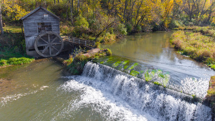 Fototapeta na wymiar Hyde's Mill Wisconsin Waterfall