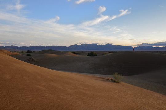 Iran, Orange sand dunes by the Mesr oasis on the Dasht-e Kavir desert near Khur city