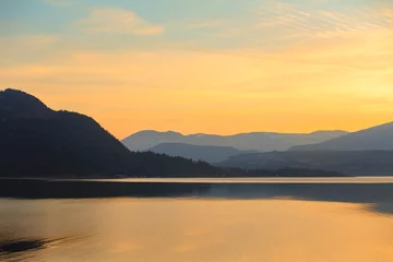 Fotobehang Oranje Shuswap Lake BC  © Katie