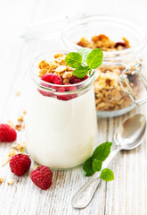 Yogurt with fresh berries