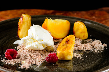 dessert ice cream with fruit and caramel