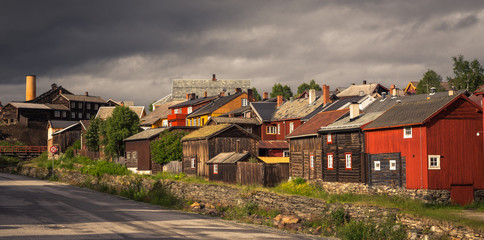 Fototapeta na wymiar Old street architecture of mining town Roros in Norway.