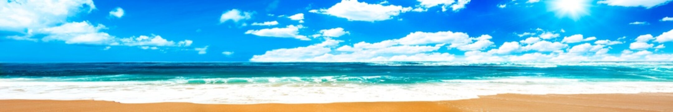 Fototapeta Ocean and blue sky