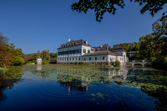 Das Schloss Laudon, auch Schloss Hadersdorf genannt, ist ein barockes Wasserschloss in Hadersdorf, das heute zum 14. Wiener Gemeindebezirk Penzing geh&ouml;rt.