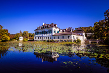 Das Schloss Laudon, auch Schloss Hadersdorf genannt, ist ein barockes Wasserschloss in Hadersdorf,...