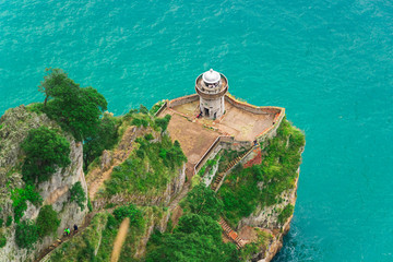 El Faro del Caballo, en Santoña, norte de españa