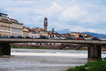 Fototapeta premium Amerigo Vespucci bridge Florence Italy