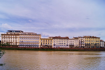 Fototapeta na wymiar Along the river Arno Florence Italy