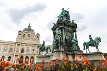 Fototapeta na wymiar Empress Maria Theresia monument in Vienna, Austria