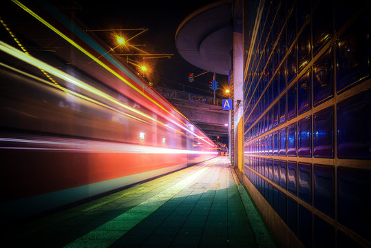 Auf dem Bahnsteig vom Nordstadtbahnhof Hannover