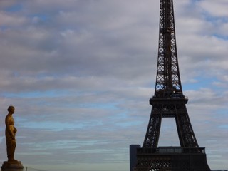 Fototapeta na wymiar La Tour Eiffel, Paris, France (1)