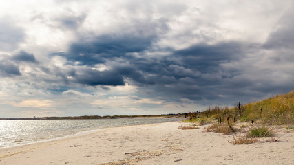 Greena ( Dänemark ) - Ostsee Strand mit Wolken und Wellen