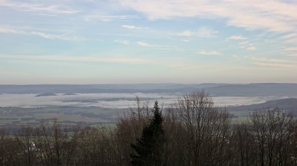 Fototapeta na wymiar Blick vom Meißner Richtung Werra und Eschwege bei Inversionswetterlage
