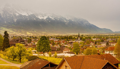 Rheintal in der Schweiz - Schöne Landschaft mit den Alpen