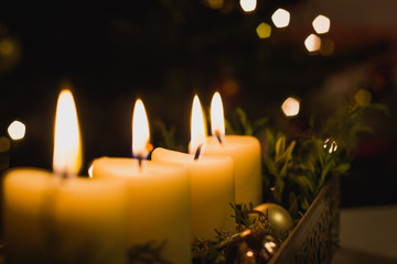 Obraz na płótnie Canvas schöne Kerzen zur Weihnachtszeit