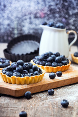 Tartlets with blueberry