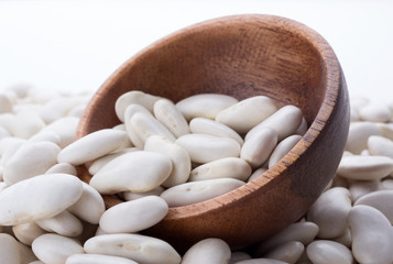 Haricot beans with wooden bowl