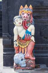 Fototapeta na wymiar Balinese stone statue