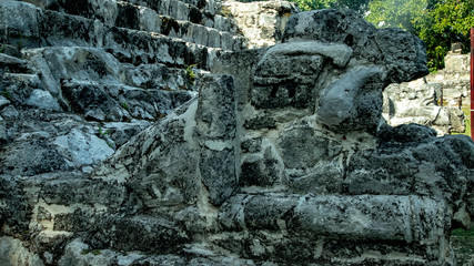  The ancient city of El Meca. The city is located in the vicinity of Cancun. Of course, the city is badly collapsed, but the territory of the palace and the pyramid remained untouched by time.