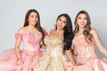 Teen Girls In Quinceanera Dresses © Rob