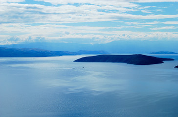 Fototapeta na wymiar beautiful islands in the blue sea