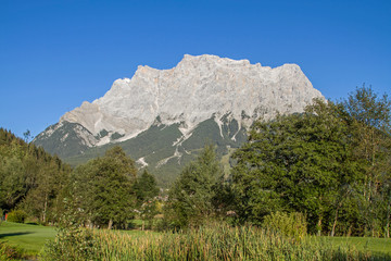 Fototapeta na wymiar Zugspitzblick in Tirol
