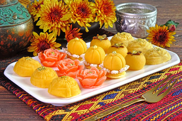 Thai auspicious food / Royal Thai cuisine : Five mixed Thai Golden sweetmeat (Sa Ne Jan, DaraThong, Thong Chompoo Nuch, Thong Ek and Thong Nopphakhun) , Famous Thai auspicious desserts for New year