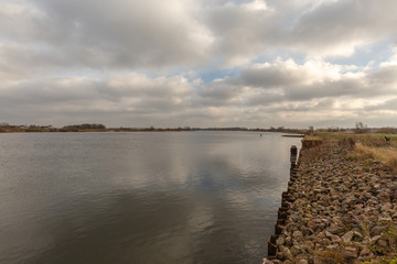 Ausblick auf Elbe - Strand - Ufer