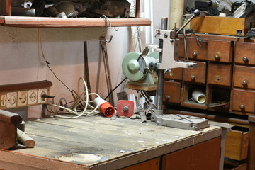 Old garage home workshop 