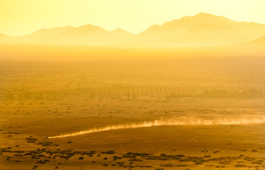 Recorriendo las montañas del Atlas, en los limites del desierto del Sahara