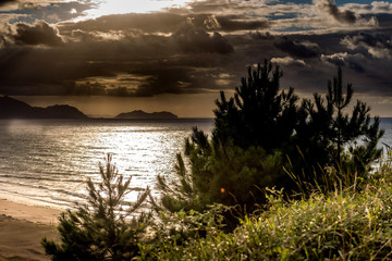 Fototapeta premium northern coast on a summer sunset