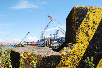工業地帯の港の風景